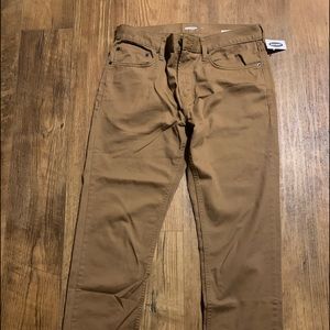 Old navy khakis slim size 32/32